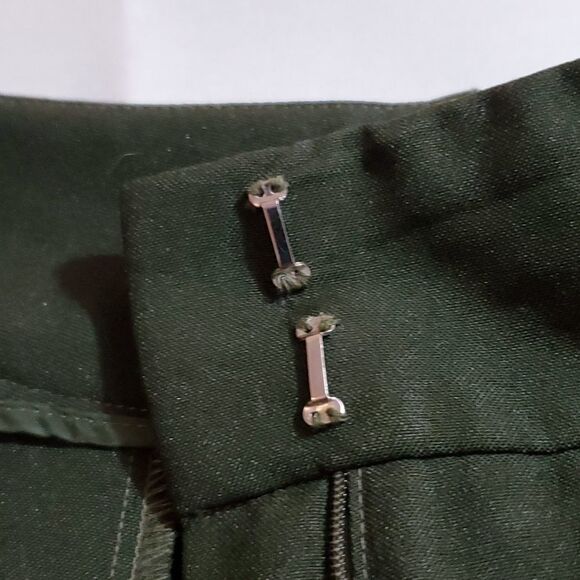 LARRY LEVINE SPORT, NOT WORN, SIZE 12, GREEN WOMEN'S PANTS, - Picture 9 of 11